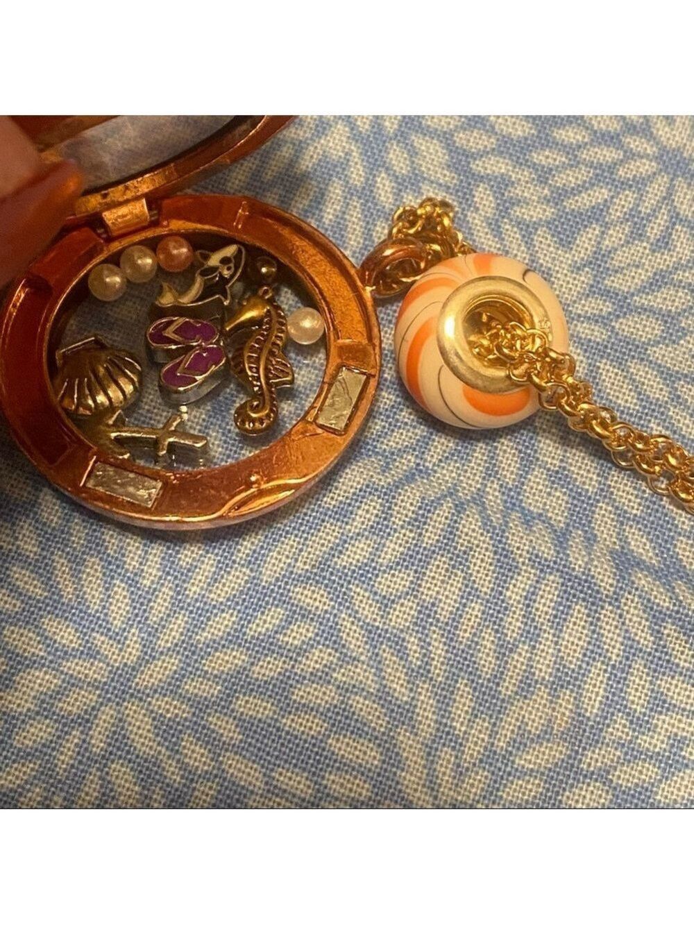 BEACH LIFE boutique charm circle locket pendant necklace + FREE CHARM EXTRAS! - Picture 3 of 4